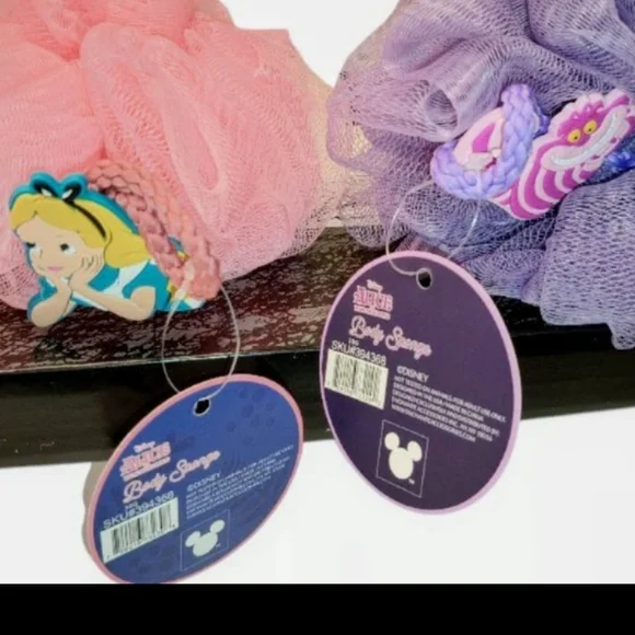 Disney Alice in Wonderland With Cheshire Cat Bath Pouf Bundle 2 Piece NWT - Picture 4 of 4